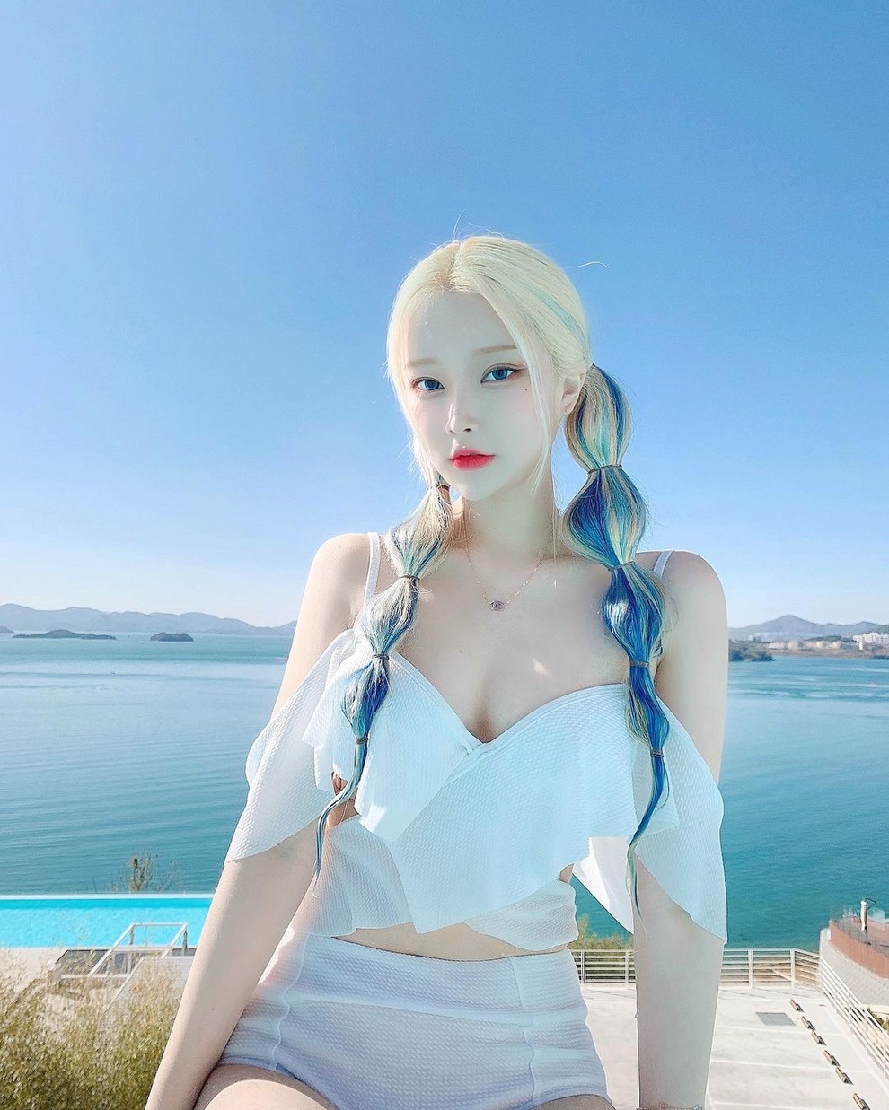 Hot girl xứ Hàn nổi tiếng với đủ mọi màu tóc nhuộm khác nhau - 9 Hot girl xứ Hàn nổi tiếng với đủ mọi màu tóc nhuộm khác nhau - 9