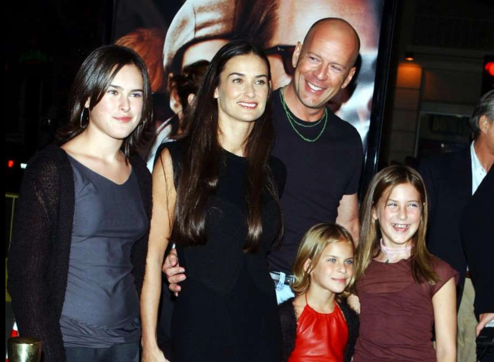 Mối tình kỳ lạ của mỹ nhân Oan hồn Demi Moore và chồng cũ Bruce Willis - 4 Mối tình kỳ lạ của mỹ nhân Oan hồn Demi Moore và chồng cũ Bruce Willis - 4