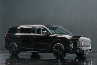 Chất Việt trên mẫu xe Lạc Hồng 900 LX của VinFast