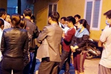 Bé trai 4 tuổi chết bất thường, người nhà vây bệnh viện