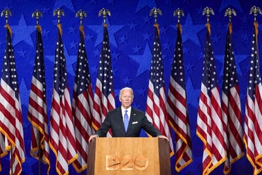 "Chất xúc tác" Nga trong nỗ lực khôi phục vai trò lãnh đạo toàn cầu của Mỹ