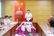 Thiếu người, việc tăng nhưng lương và phụ cấp vẫn như cũ