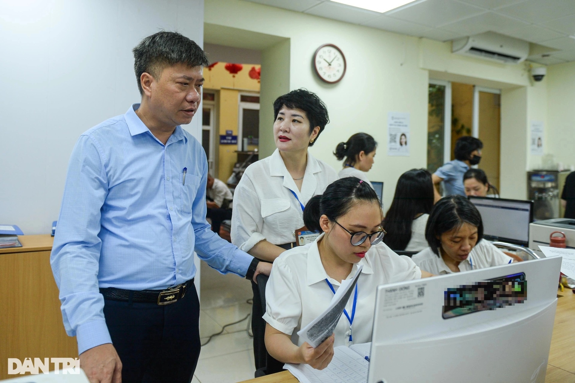 Bí thư phường Phú Thượng: Ứng dụng chuyển đổi số để phục vụ dân tốt nhất - 4 Bí thư phường Phú Thượng: Ứng dụng chuyển đổi số để phục vụ dân tốt nhất - 4