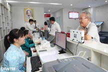 Người dân đánh giá ra sao về công tác phục vụ hành chính công ở TPHCM?