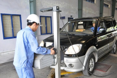 Từ 1/10, ô tô đi đăng kiểm không cần xuất trình bảo hiểm trách nhiệm dân sự