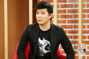 Thiệt hại 100 tỷ đồng vì dịch Covid-19, Nathan Lee rao bán biệt thự ở Pháp