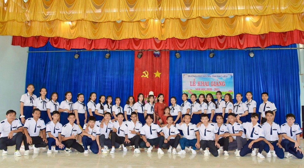 Một lớp học trường dân tộc nội trú có 35/39 học sinh đỗ đại học - 2 Một lớp học trường dân tộc nội trú có 35/39 học sinh đỗ đại học - 2