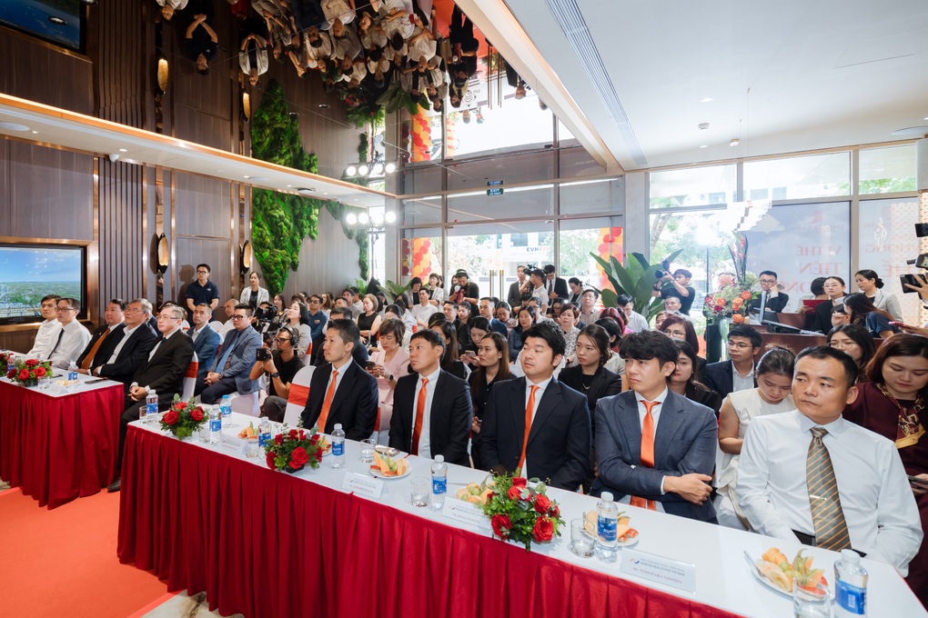 Phú Mỹ Hưng khai trương sàn giao dịch mới tại Hà Nội, bắt tay Nomura phát triển Hồng Hạc City - 5 Phú Mỹ Hưng khai trương sàn giao dịch mới tại Hà Nội, bắt tay Nomura phát triển Hồng Hạc City - 5