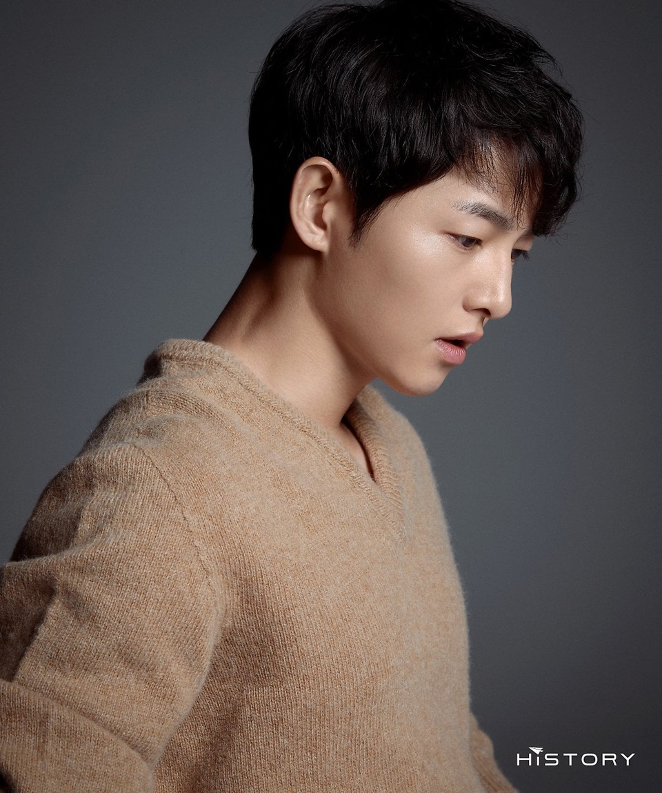 Chồng cũ Song Hye Kyo tung ảnh vào ngày lễ độc thân, hé lộ cát sê khủng - 5 Chồng cũ Song Hye Kyo tung ảnh vào ngày lễ độc thân, hé lộ cát sê khủng - 5