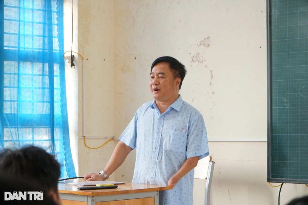 Nghị lực của thầy giáo không có bàn chân, suýt bị chôn khi mới sinh - 1