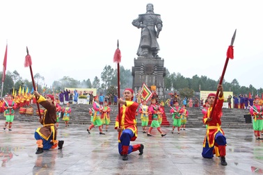 ​Tái hiện lễ lên ngôi của Hoàng đế Quang Trung