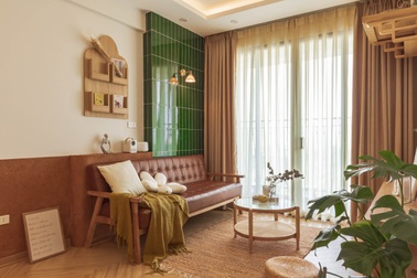 Căn hộ cực "chill" với màu cam cháy, chủ nhà tự thiết kế, đồ mua trên mạng