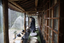 Đại gia bán hết biệt thự, siêu xe "bỏ phố, về quê" sống cảnh điền viên