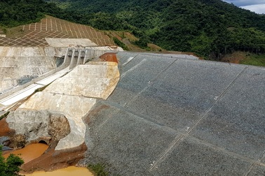 Hai công nhân mất tích trong sự cố vỡ cống thủy điện