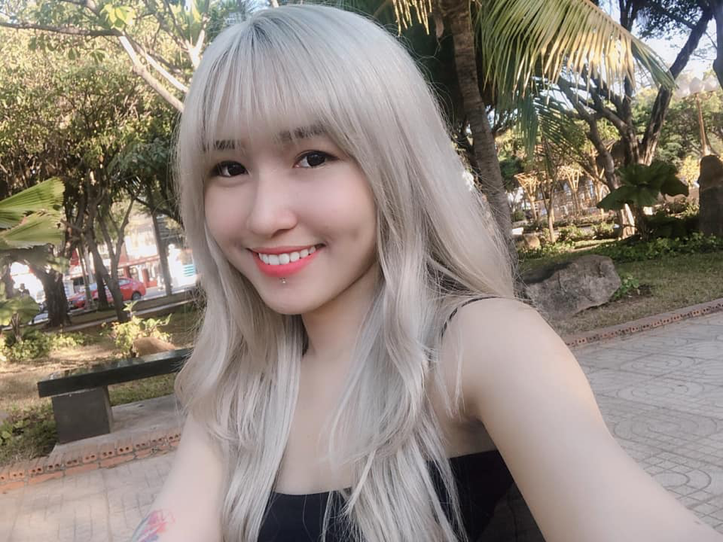 Cuộc sống đối lập của hai nữ streamer Việt xinh đẹp, nổi tiếng một thời - 1