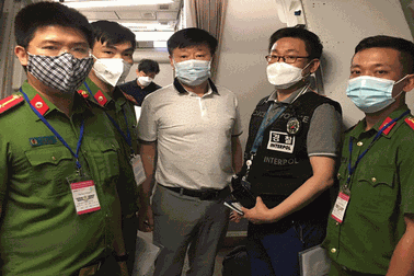 Hà Nội: Người đàn ông Hàn Quốc trốn truy nã trong chung cư cao cấp