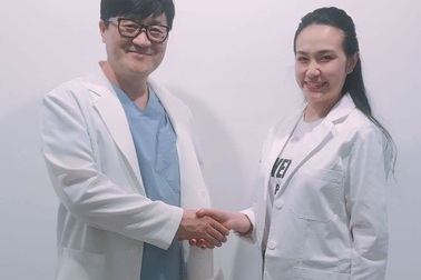 Hương Baby sang Hàn Quốc học những công nghệ mới nhất về làm đẹp