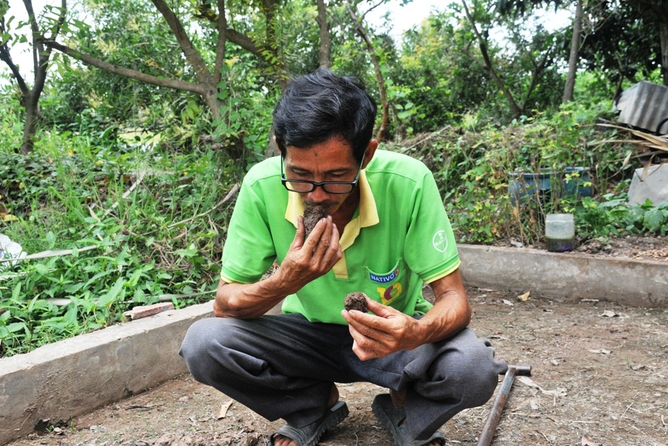 “Nhà khoa học” trình độ lớp 6 nhai đất, lai tạo thành công hơn 50 giống lúa - 3 “Nhà khoa học” trình độ lớp 6 nhai đất, lai tạo thành công hơn 50 giống lúa - 3