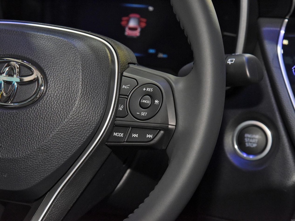 Chi tiết Toyota Frontlander 2022: Phiên bản song sinh của Corolla Cross - 14 Chi tiết Toyota Frontlander 2022: Phiên bản song sinh của Corolla Cross - 14