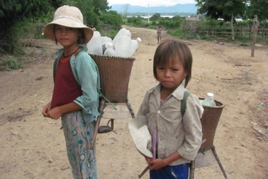 Những mùa hè bị “đánh cắp”