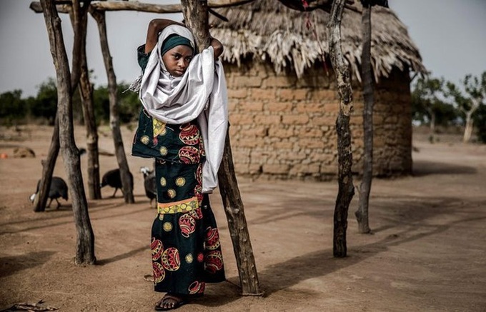 Fulani - bộ lạc Châu Phi tôn thờ cái đẹp và tự coi mình là những người đẹp nhất quả đất - Ảnh 7. Fulani - bộ lạc Châu Phi tôn thờ cái đẹp và tự coi mình là những người đẹp nhất quả đất - Ảnh 7.