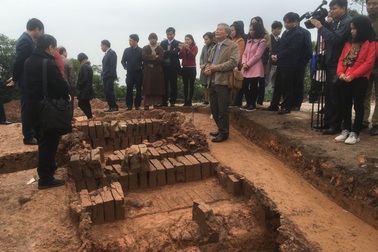 Đi tìm những bí ẩn về quần thể Am Các trên núi cao