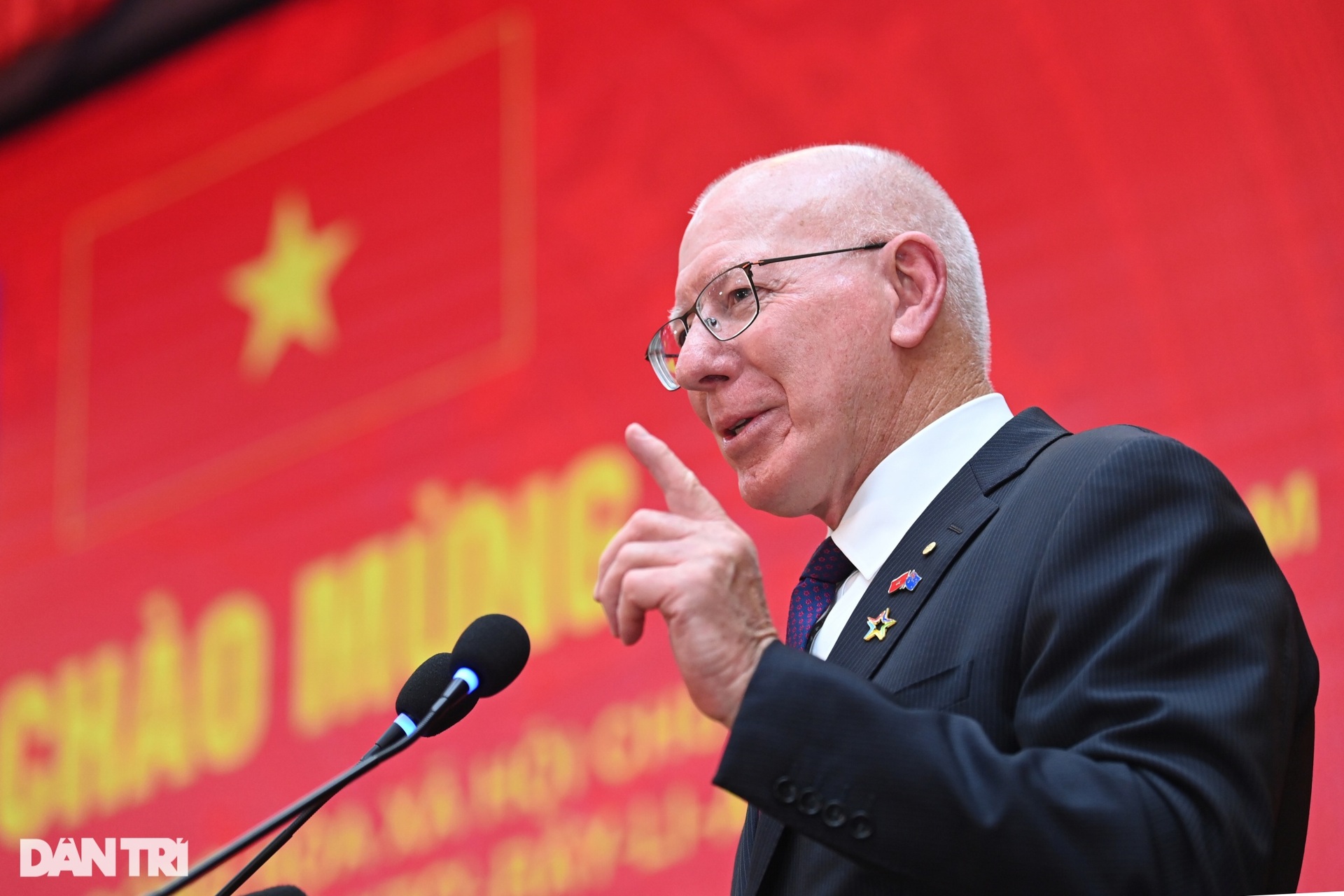 Chủ tịch nước và Toàn quyền Australia thăm Cục gìn giữ hòa bình Việt Nam - 5 Chủ tịch nước và Toàn quyền Australia thăm Cục gìn giữ hòa bình Việt Nam - 5
