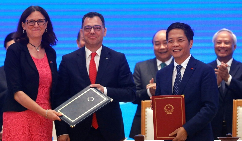 Việt Nam có thể vượt Trung Quốc trở thành công xưởng thế giới nhờ EVFTA? - 1 Việt Nam có thể vượt Trung Quốc trở thành công xưởng thế giới nhờ EVFTA? - 1