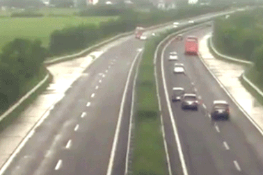 Gây tai nạn liên hoàn vì vượt ẩu trên cao tốc