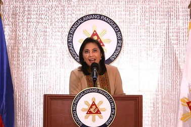 Phó tổng thống Philippines “sập bẫy” hay “thách thức” ông Duterte?