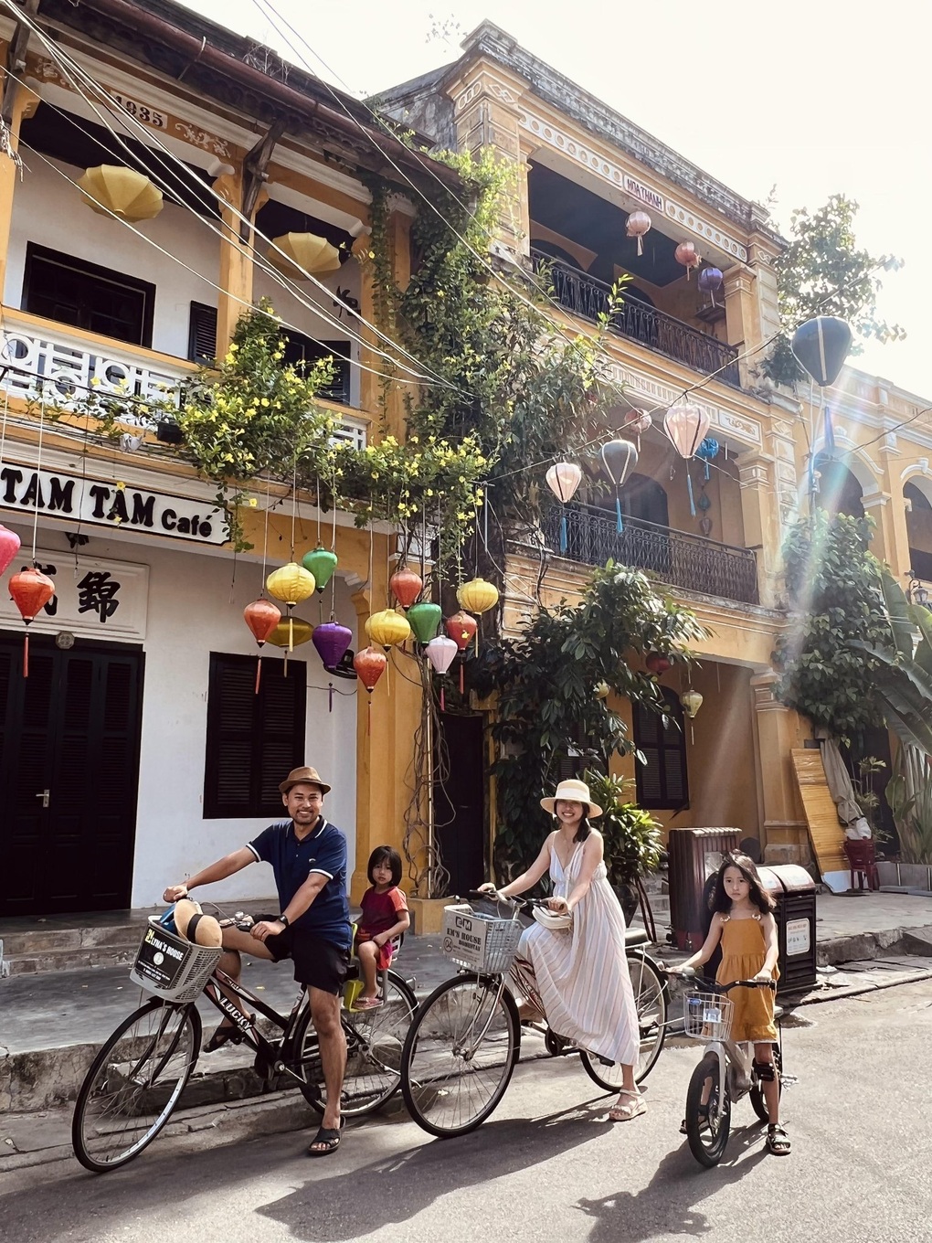 Cặp đôi Việt lái ô tô đưa con đi xuyên Đông Dương: 45 ngày, gần 11.000km - 10 Cặp đôi Việt lái ô tô đưa con đi xuyên Đông Dương: 45 ngày, gần 11.000km - 10