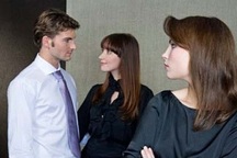 Hội chứng yêu đàn ông đã có vợ: Tâm sự đắng đót của một cô gái trẻ