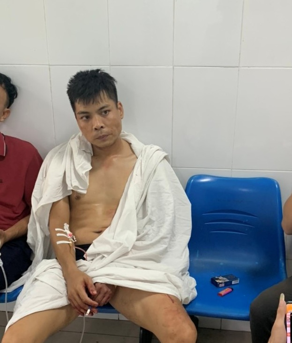 Chồng dùng dao đoạt mạng vợ rồi cắt tay tự sát - 1 Chồng dùng dao đoạt mạng vợ rồi cắt tay tự sát - 1