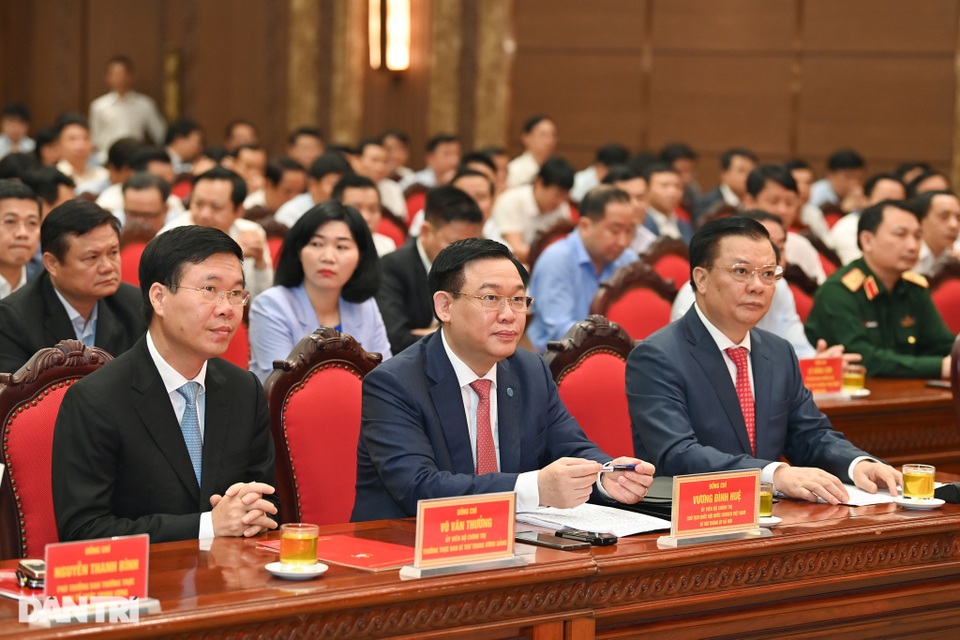 Ông Đinh Tiến Dũng phù hợp với yêu cầu lãnh đạo Hà Nội - 3 Ông Đinh Tiến Dũng phù hợp với yêu cầu lãnh đạo Hà Nội - 3