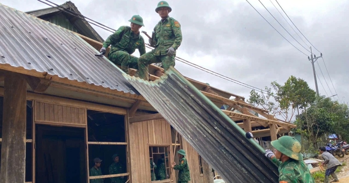 Nguy cơ sạt lở cao, nhiều hộ dân ở Đà Nẵng được di dời khẩn cấp