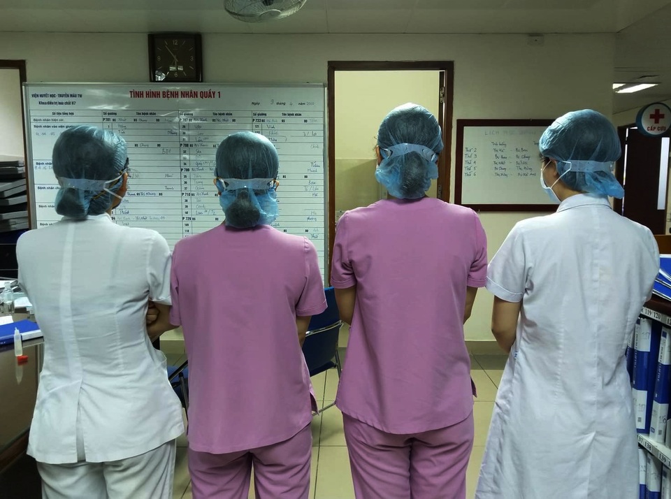 Làm 6000 “tai giả” giúp y, bác sĩ giảm đau, nhức vì đeo khẩu trang liên tục - 4 Làm 6000 “tai giả” giúp y, bác sĩ giảm đau, nhức vì đeo khẩu trang liên tục - 4