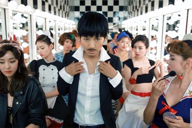 “Nữ hoàng gợi cảm” Lee Hyori tái xuất với bộ dạng “trai hư”