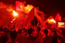 Báo Hàn Quốc choáng về CĐV Việt Nam: “Như thể họ đang dự World Cup”