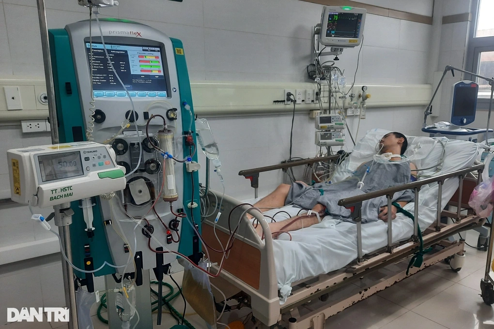 Những tấm lòng nhân ái giúp hồi sinh cuộc đời nam sinh trường y - 1 Những tấm lòng nhân ái giúp hồi sinh cuộc đời nam sinh trường y - 1