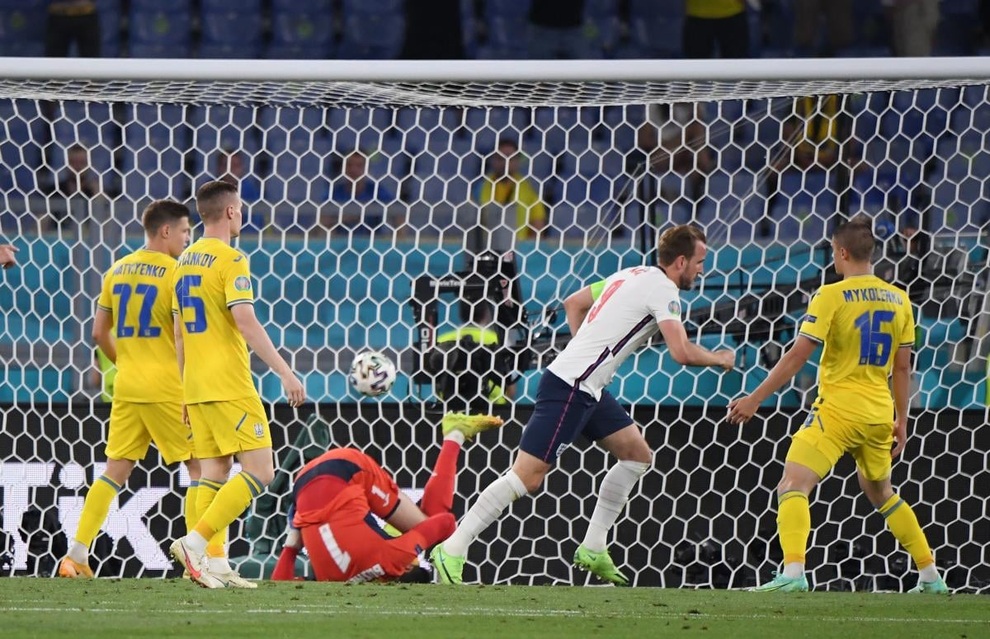 Andriy Shevchenko dừng bước phiêu lưu tại Euro 2020 - 2 Andriy Shevchenko dừng bước phiêu lưu tại Euro 2020 - 2