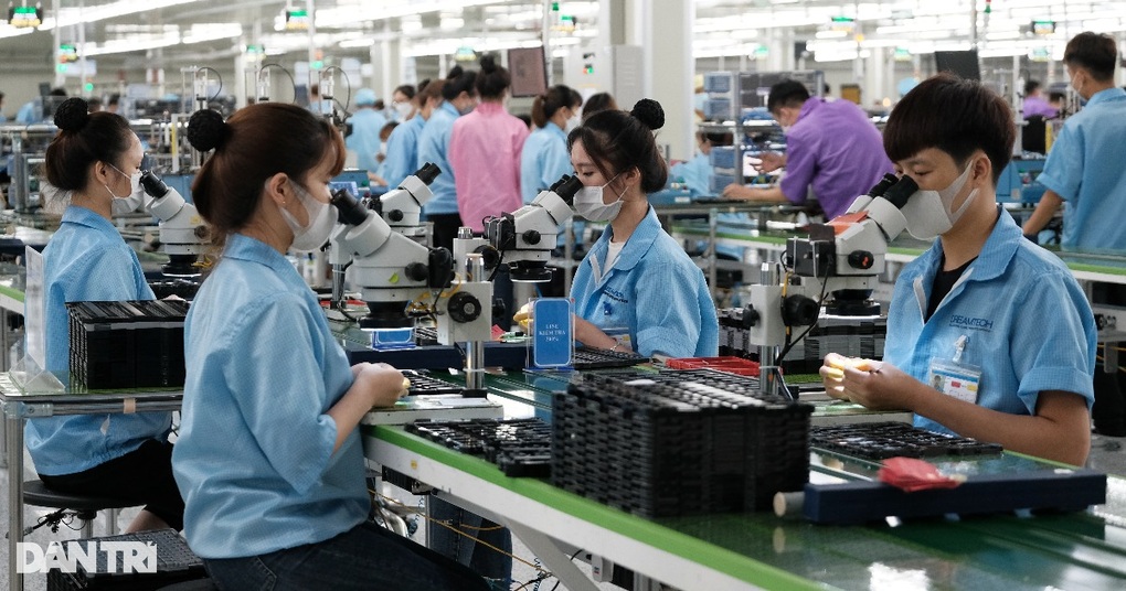 Nhà máy khát công nhân: Kém gia tăng giá trị lao động nên bị cạnh tranh! - 1 Nhà máy khát công nhân: Kém gia tăng giá trị lao động nên bị cạnh tranh! - 1