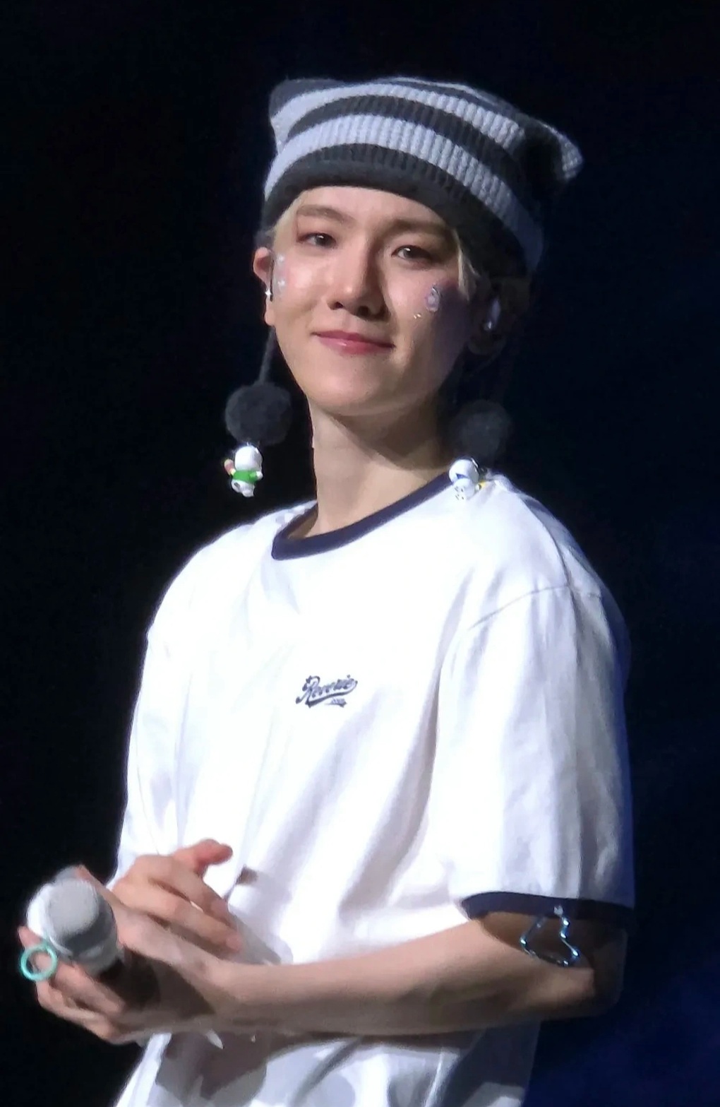 Baekhyun ngẫu hứng hát mừng Trung thu, chào khán giả Việt theo cách độc đáo - 2 Baekhyun ngẫu hứng hát mừng Trung thu, chào khán giả Việt theo cách độc đáo - 2