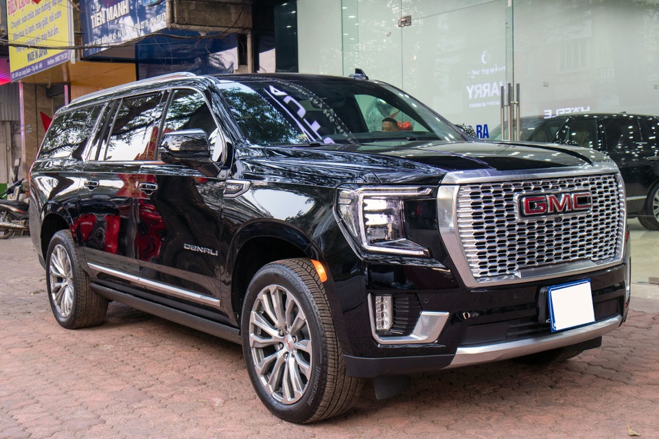 Khủng long GMC Yukon Denali 2021 về Việt Nam có gì với giá hơn 9 tỷ đồng - 1 Khủng long GMC Yukon Denali 2021 về Việt Nam có gì với giá hơn 9 tỷ đồng - 1