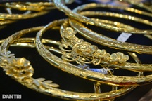 Vàng miếng, vàng nhẫn đồng loạt tăng giá