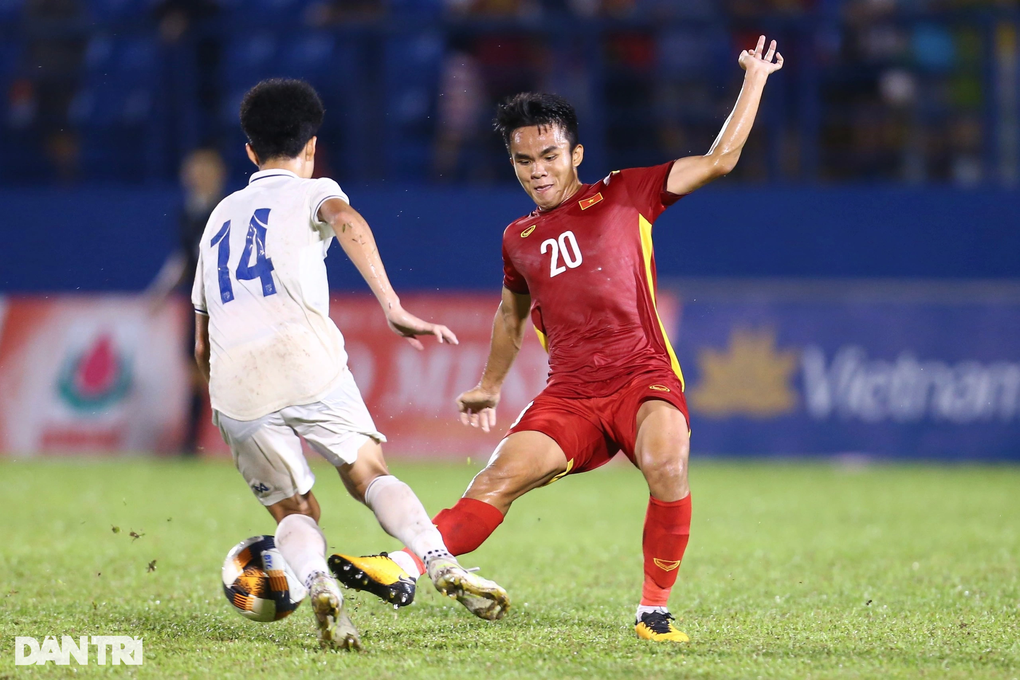 U19 Việt Nam đánh bại Thái Lan, đối đầu Malaysia ở chung kết - 4 U19 Việt Nam đánh bại Thái Lan, đối đầu Malaysia ở chung kết - 4