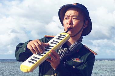 Nhạc sĩ An Hiếu: "Cái bóng của ba An Thuyên cho tôi nhiều động lực!"