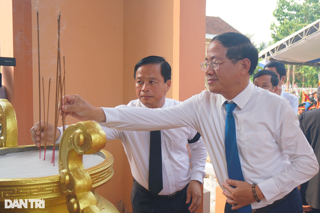 Gần 50 năm qua cha mẹ mãi trông ngóng anh về - 2 Gần 50 năm qua cha mẹ mãi trông ngóng anh về - 2