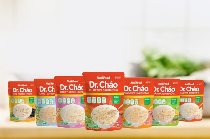 Nutifood cùng Ông Bầu trao tặng các sản phẩm dinh dưỡng 2,6 tỷ đồng cho y bác sĩ tuyền đầu và bệnh nhân mắc Covid-19 - Ảnh 2.