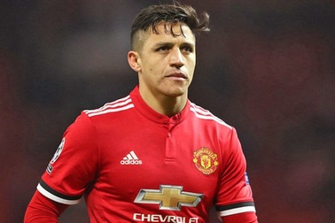 Ăn một mình, Alexis Sanchez tự cô lập mình với MU
