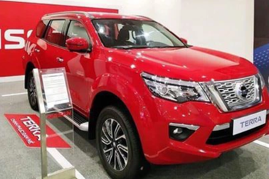 Ô tô tồn kho vượt ngoài dự báo, giá xe tiếp tục giảm sâu hút khách hàng